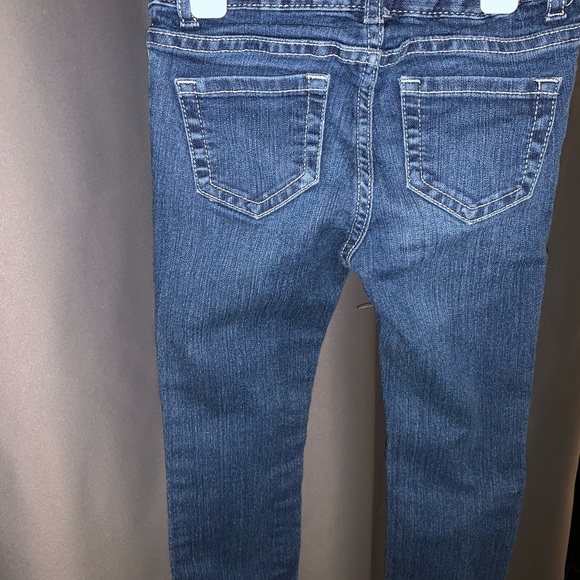 Children’s Place 4T girls jeans - Picture 2 of 3